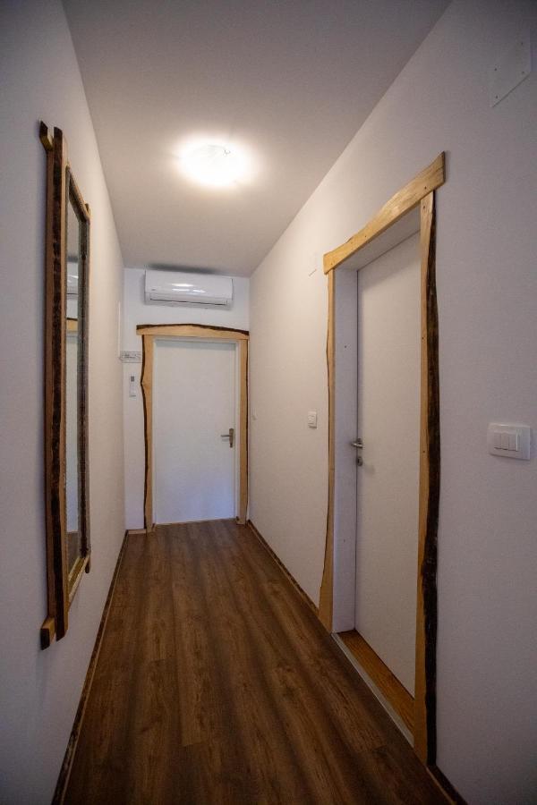 Apartman Mila Josipdol Eksteriør billede